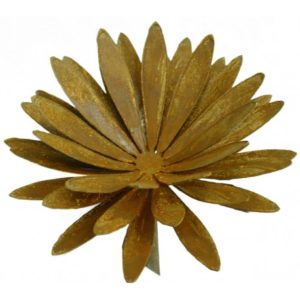 Chrysant als theelichthouder, roest design