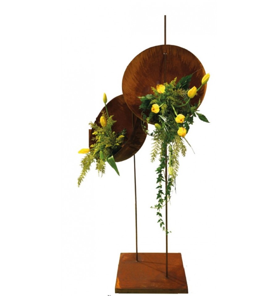 Schalenstandaard voorzien van twee schalen, roest design