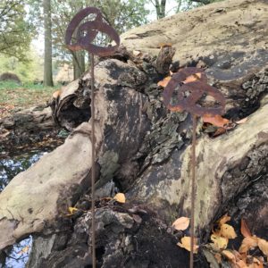 Ringen op stang, tuinsteker, roest design