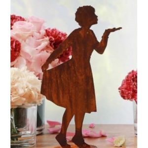 Jongedame met kushand op plaat, roest design